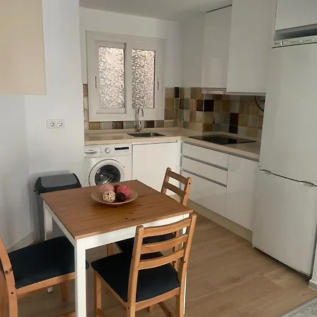 Wonderstays Maribel Apartment
