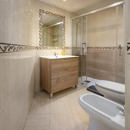 Wonderstays Maribel Apartment