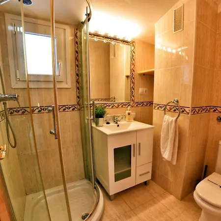 Wonderstays Maribel Apartment *